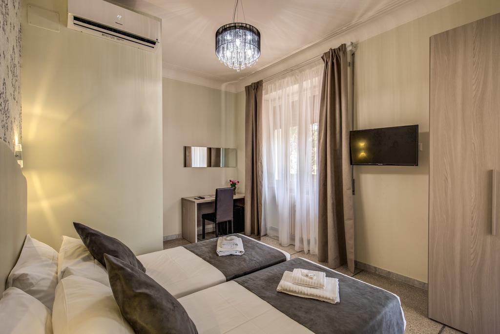 Roma 41 Hotel Bagian luar foto